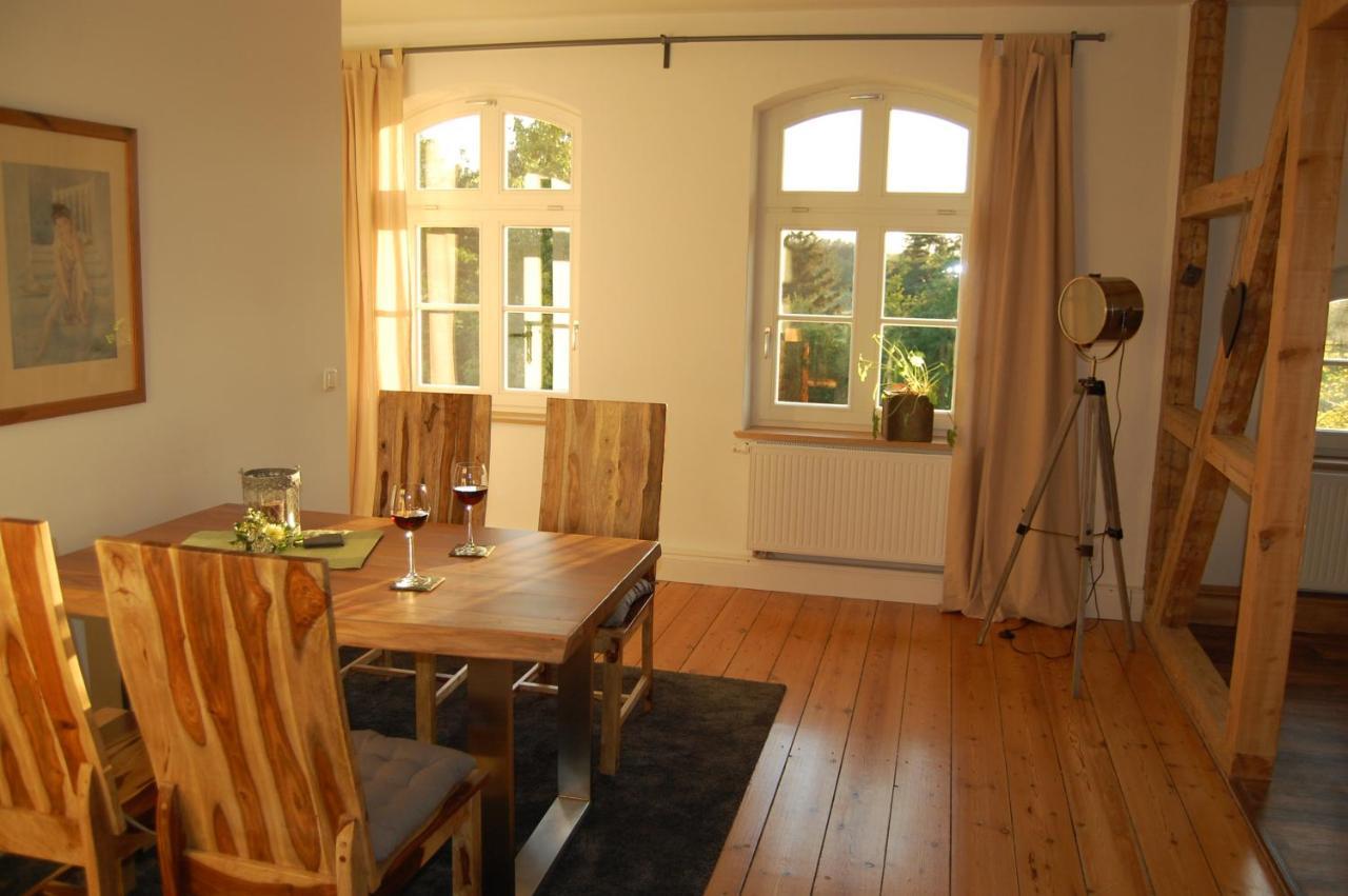 Ferienwohnung Ehemalige Revierfoersterei "Uns Luett" Kuhstorf Exterior photo