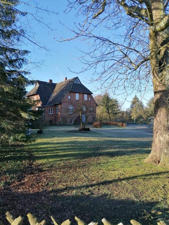 Ferienwohnung Ehemalige Revierfoersterei "Uns Luett" Kuhstorf Exterior photo
